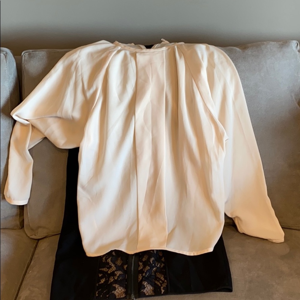 J Brand Xs beige blouse NWT